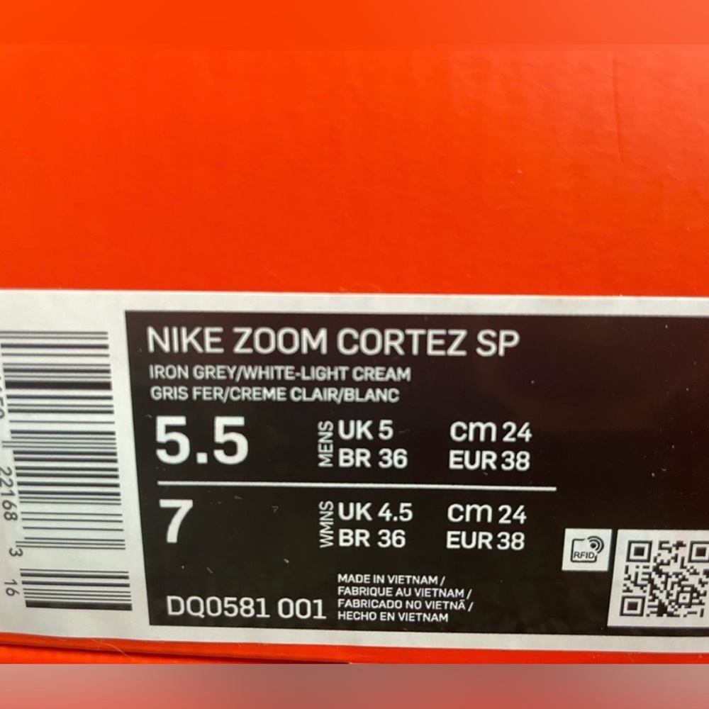 Nike Zoom Cortez Sacai “Iron Grey” - Picture 3 of 7